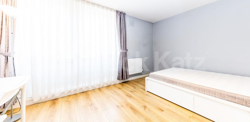 			NEW INSTRUCTION - ZONE1! , 4 Bedroom, 1 bath, 1 reception Flat			 Stanhope Street, EUSTON-CAMDEN